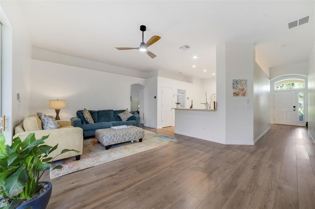 For Sale: $515,000 (4 beds, 2 baths, 2031 Square Feet)