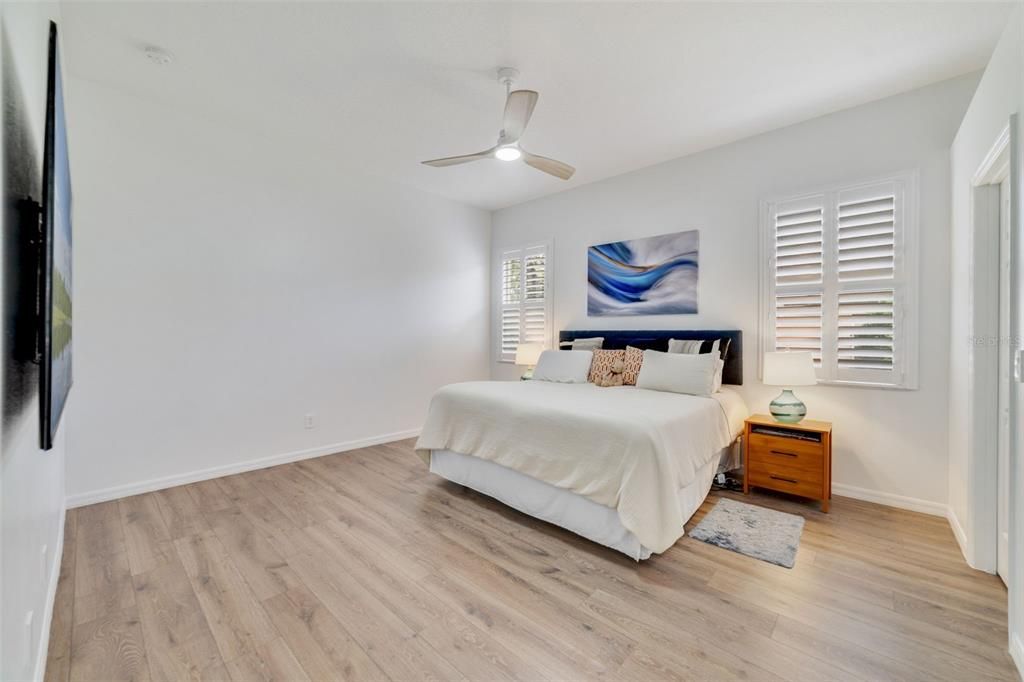 For Sale: $515,000 (4 beds, 2 baths, 2031 Square Feet)