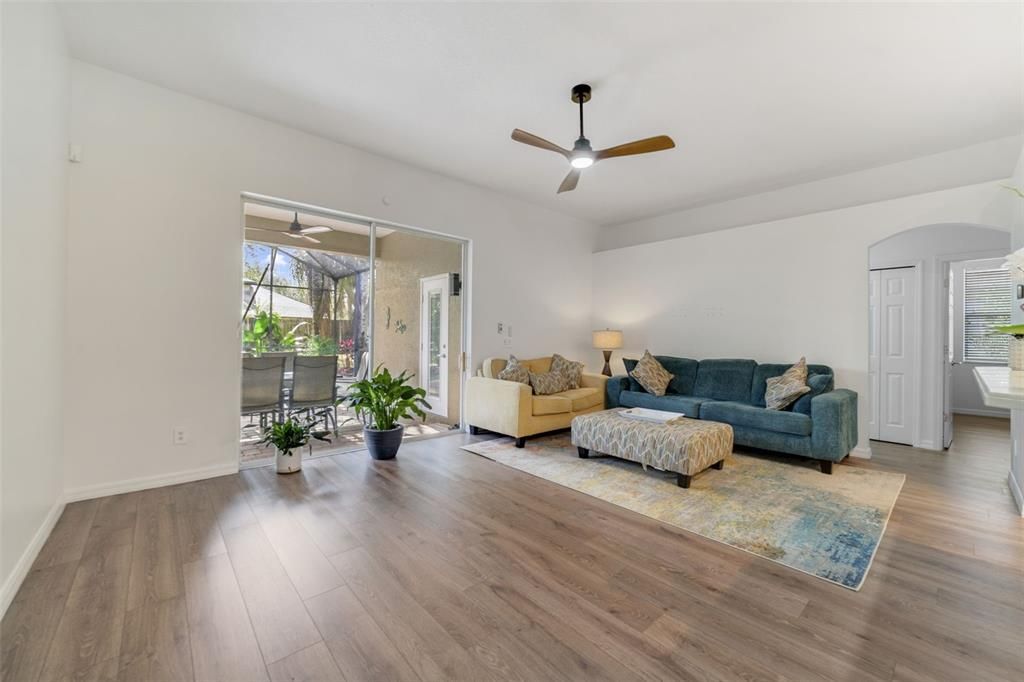 For Sale: $515,000 (4 beds, 2 baths, 2031 Square Feet)