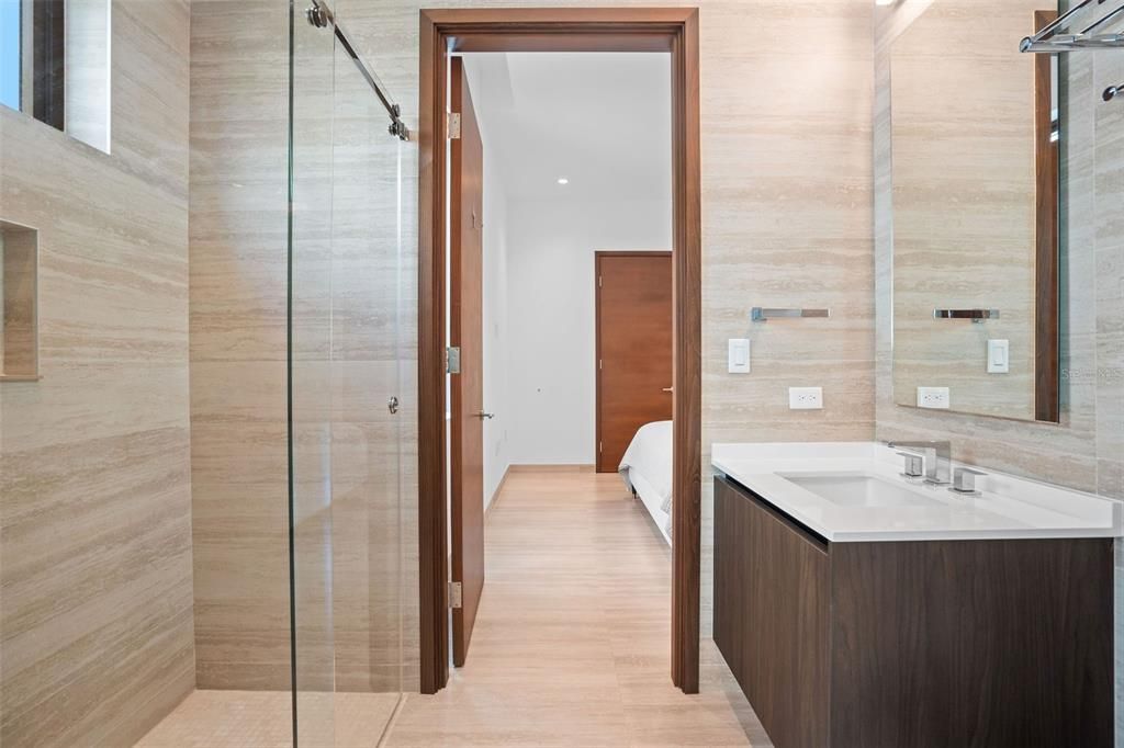 待售: $5,900,000 (4 贝兹, 4 浴室, 3580 平方英尺)