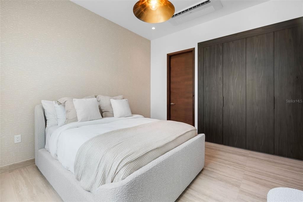 待售: $5,900,000 (4 贝兹, 4 浴室, 3580 平方英尺)