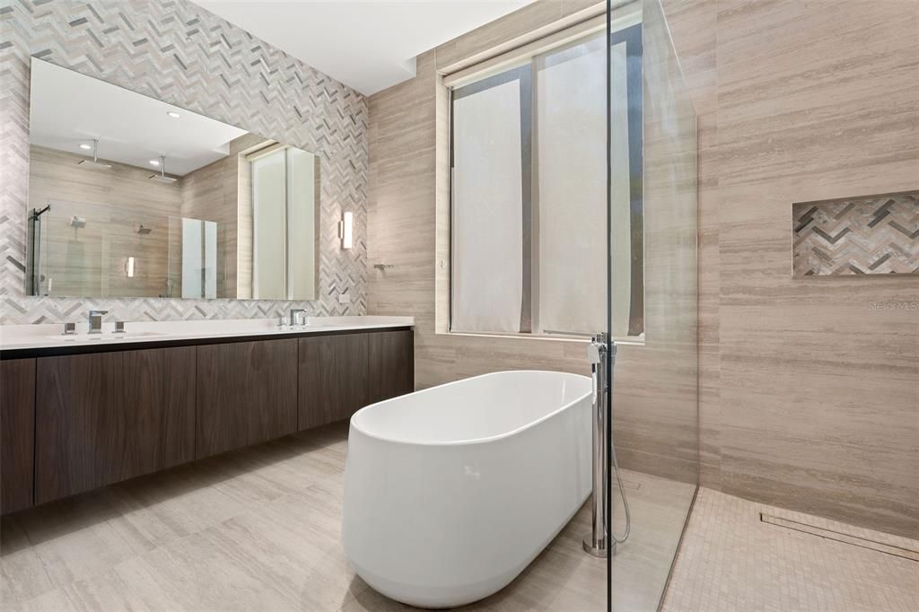 待售: $5,900,000 (4 贝兹, 4 浴室, 3580 平方英尺)