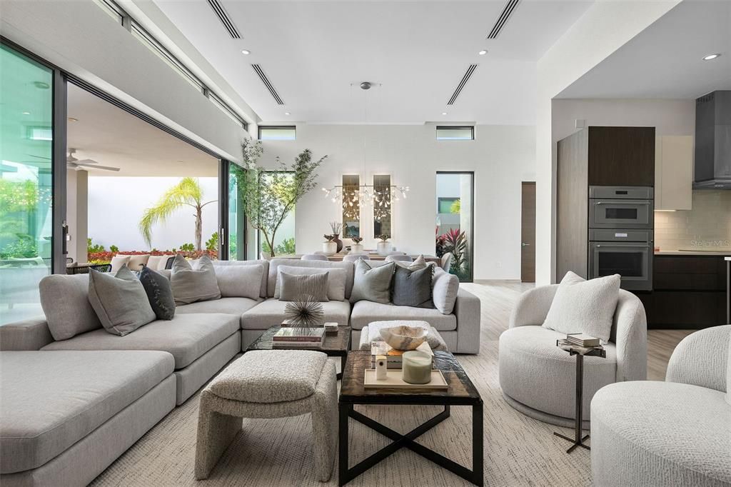 待售: $5,900,000 (4 贝兹, 4 浴室, 3580 平方英尺)