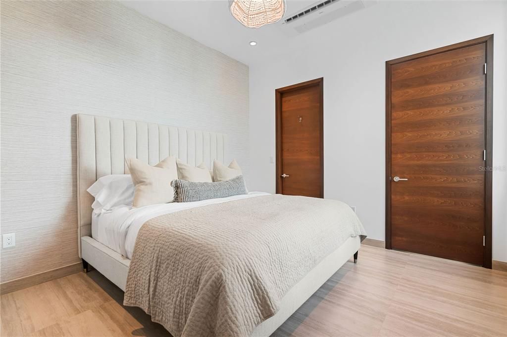 待售: $5,900,000 (4 贝兹, 4 浴室, 3580 平方英尺)