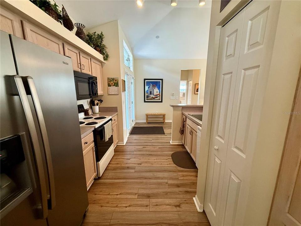 待售: $259,000 (3 贝兹, 2 浴室, 1278 平方英尺)