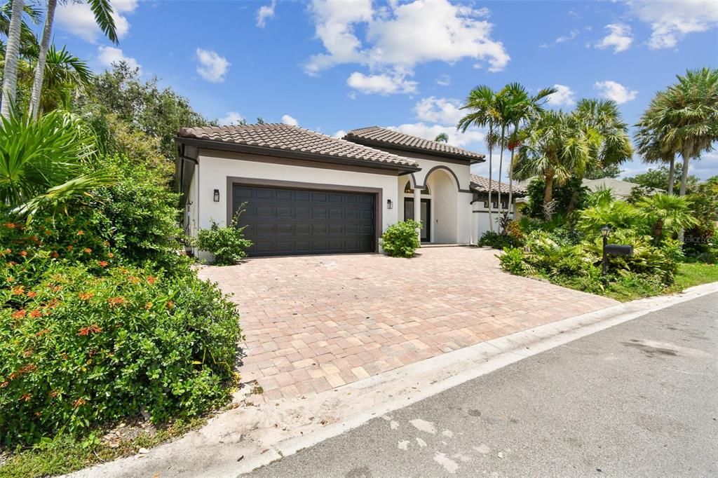 For Rent: $3,400 (4 beds, 3 baths, 2618 Square Feet)