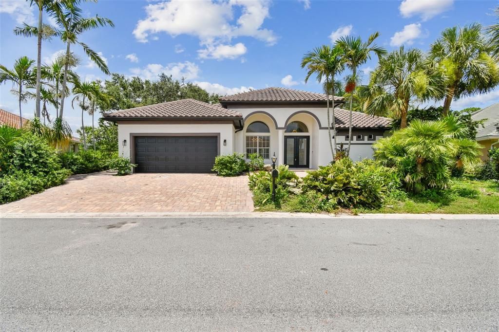 For Rent: $3,400 (4 beds, 3 baths, 2618 Square Feet)