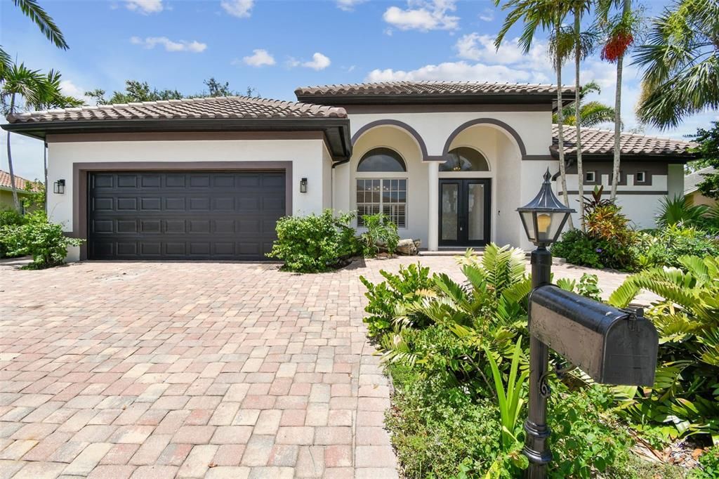 For Rent: $3,400 (4 beds, 3 baths, 2618 Square Feet)