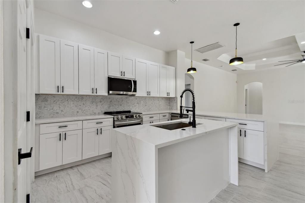 For Rent: $3,400 (4 beds, 3 baths, 2618 Square Feet)