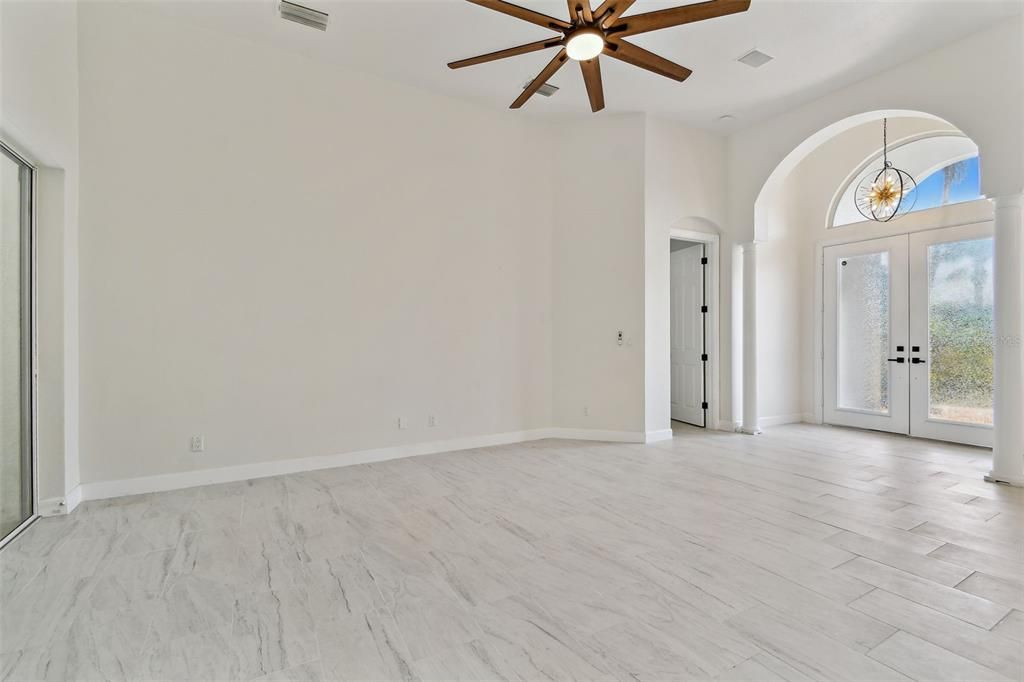 For Rent: $3,400 (4 beds, 3 baths, 2618 Square Feet)