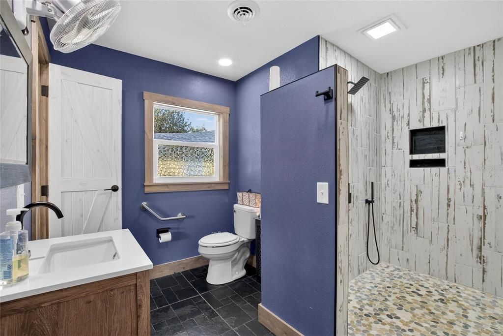 For Sale: $475,000 (3 beds, 2 baths, 1487 Square Feet)