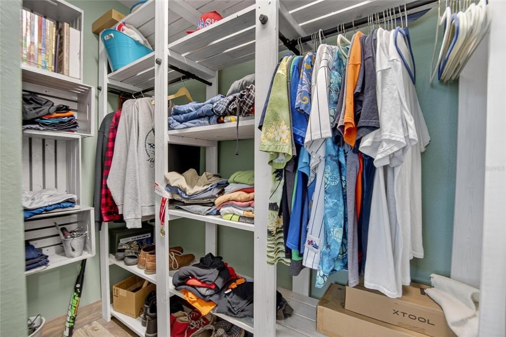 For Sale: $475,000 (3 beds, 2 baths, 1487 Square Feet)