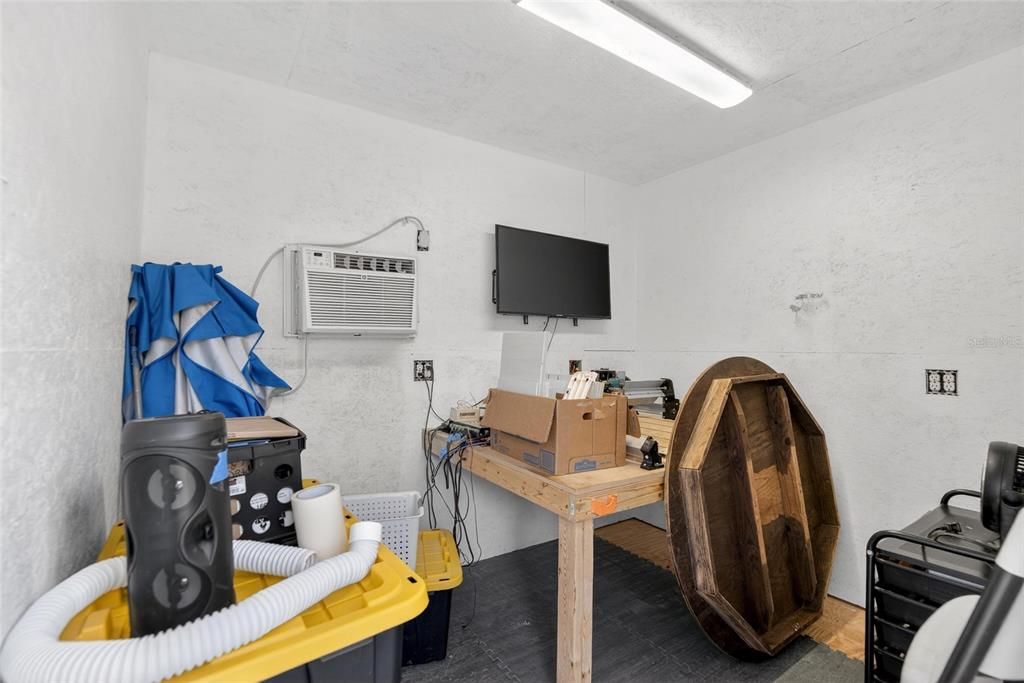 For Sale: $475,000 (3 beds, 2 baths, 1487 Square Feet)