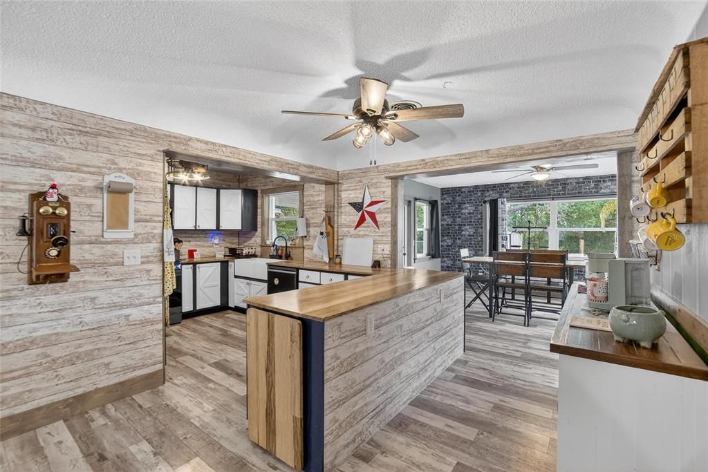 For Sale: $475,000 (3 beds, 2 baths, 1487 Square Feet)