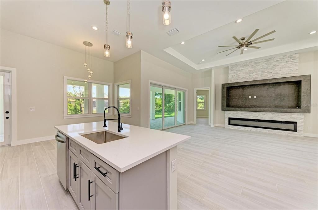 На продажу: $549,000 (3 спален, 2 ванн, 2245 Квадратных фут)