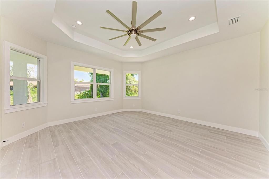 На продажу: $549,000 (3 спален, 2 ванн, 2245 Квадратных фут)