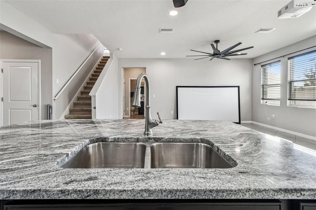 На продажу: $499,900 (4 спален, 3 ванн, 2756 Квадратных фут)