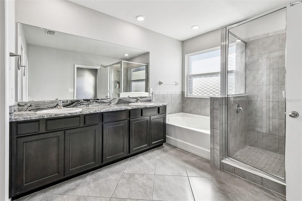 На продажу: $499,900 (4 спален, 3 ванн, 2756 Квадратных фут)