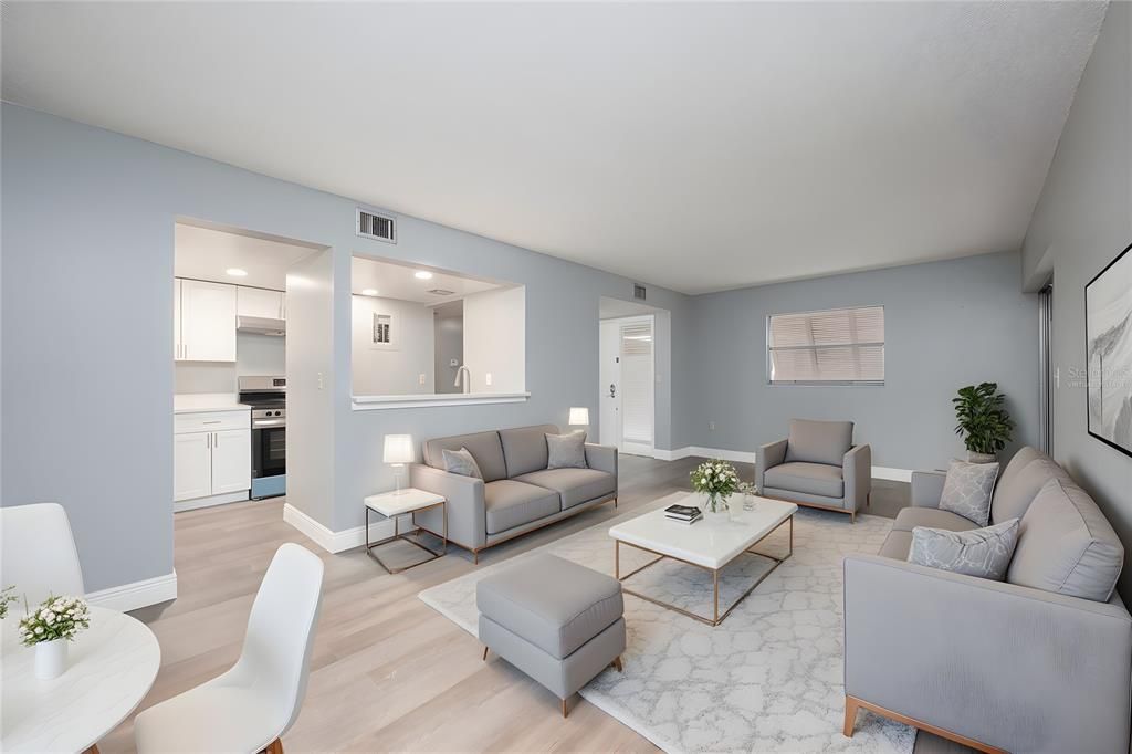 For Sale: $160,000 (2 beds, 2 baths, 897 Square Feet)