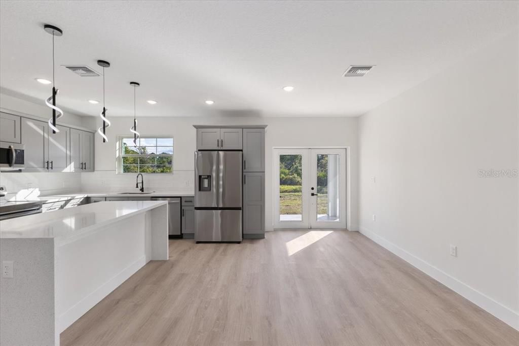 待售: $345,000 (3 贝兹, 2 浴室, 1446 平方英尺)