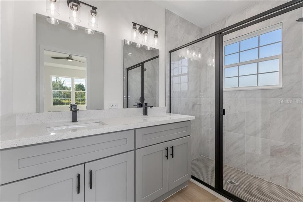 待售: $345,000 (3 贝兹, 2 浴室, 1446 平方英尺)