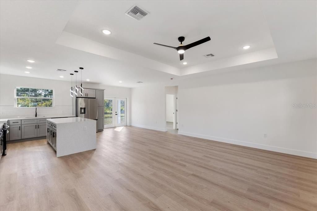 待售: $345,000 (3 贝兹, 2 浴室, 1446 平方英尺)