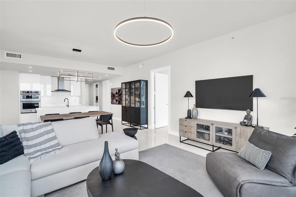 待售: $1,285,000 (2 贝兹, 2 浴室, 1663 平方英尺)