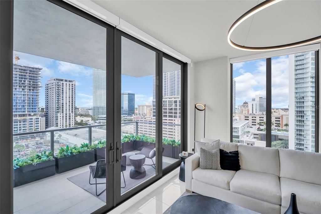 待售: $1,285,000 (2 贝兹, 2 浴室, 1663 平方英尺)