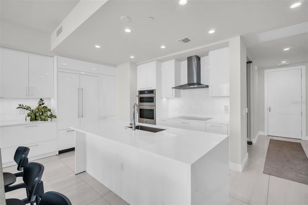 待售: $1,285,000 (2 贝兹, 2 浴室, 1663 平方英尺)