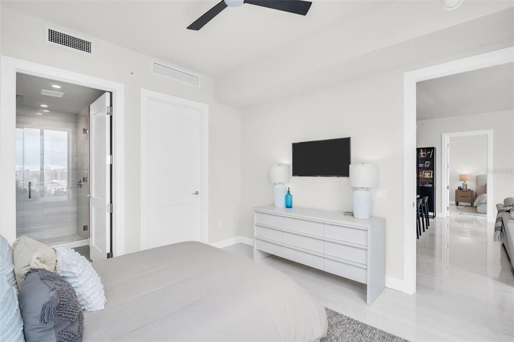 待售: $1,285,000 (2 贝兹, 2 浴室, 1663 平方英尺)