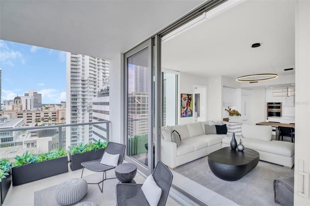 待售: $1,285,000 (2 贝兹, 2 浴室, 1663 平方英尺)