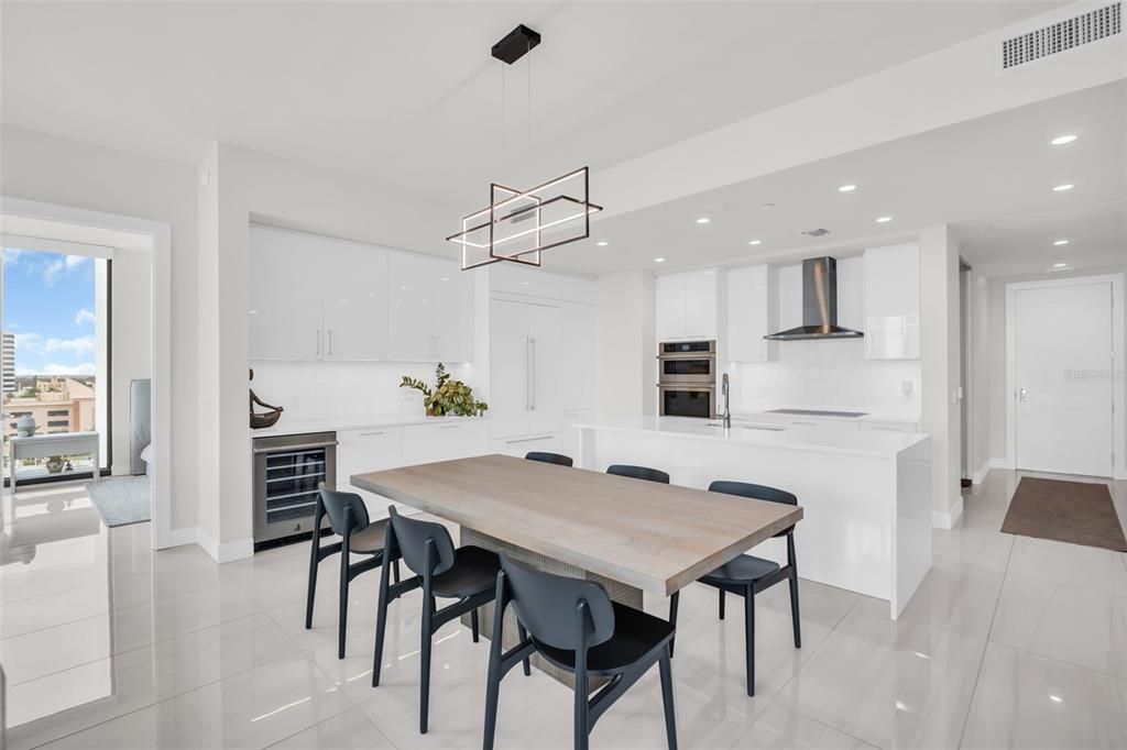 待售: $1,285,000 (2 贝兹, 2 浴室, 1663 平方英尺)