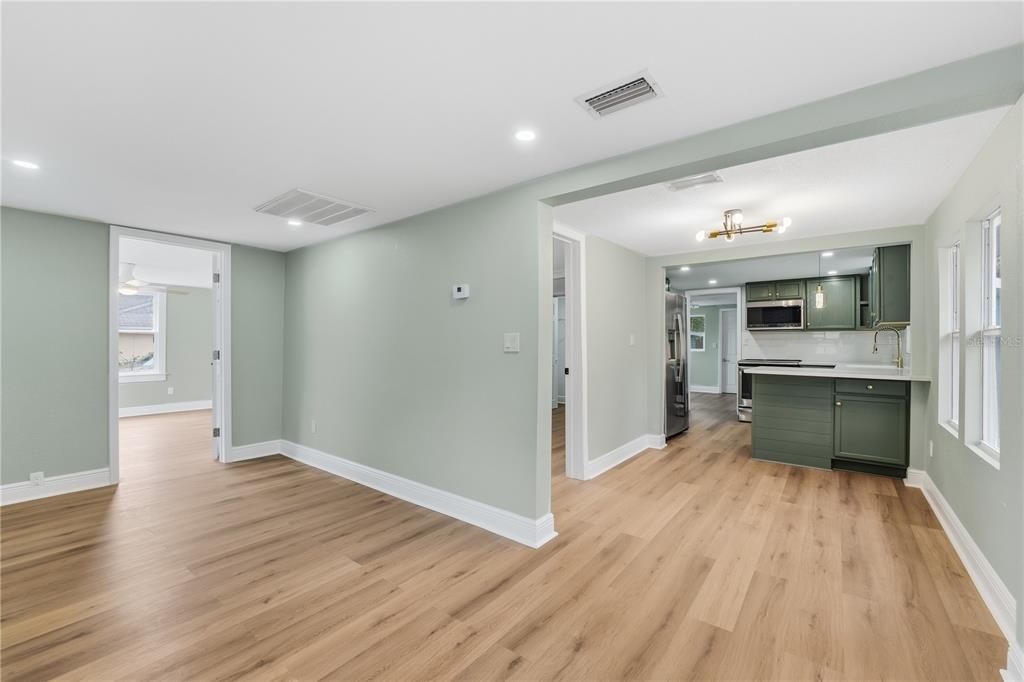 For Sale: $234,900 (3 beds, 2 baths, 1000 Square Feet)