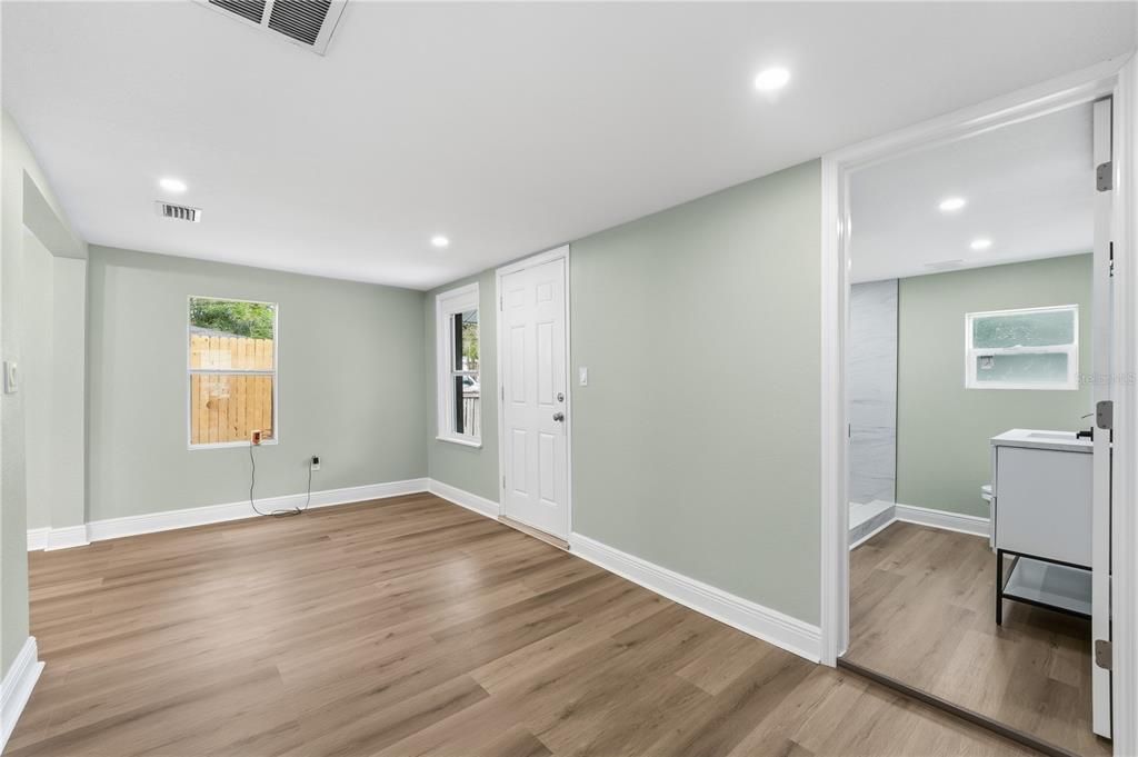 For Sale: $234,900 (3 beds, 2 baths, 1000 Square Feet)