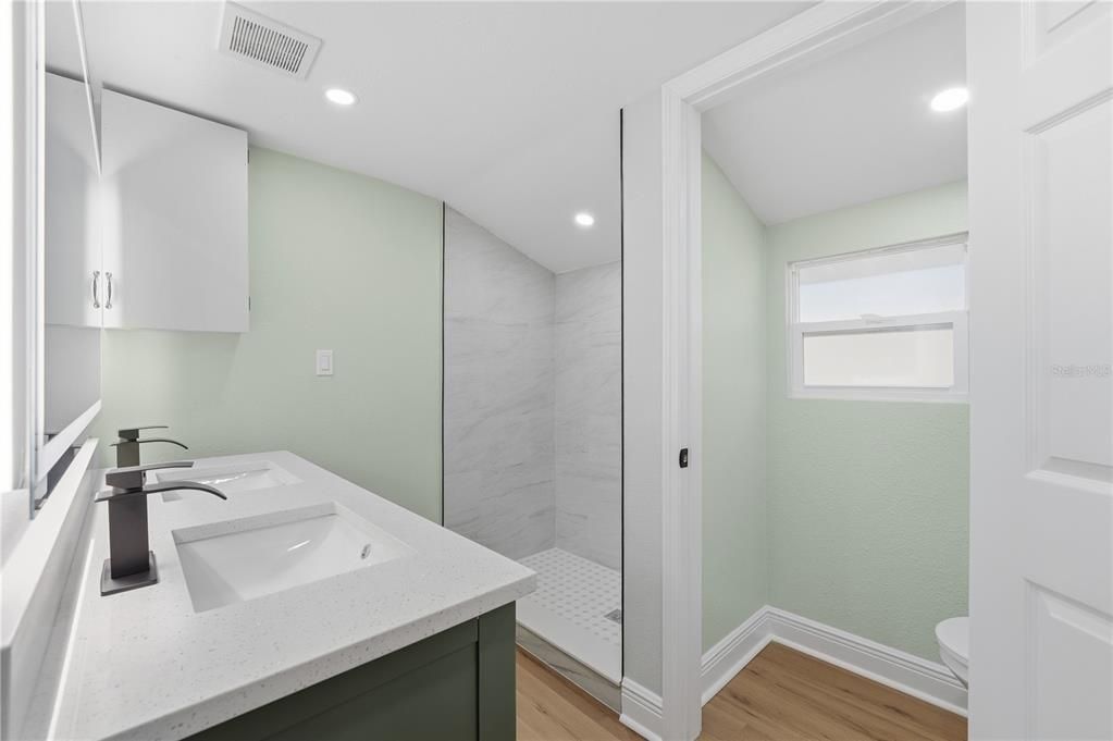 For Sale: $234,900 (3 beds, 2 baths, 1000 Square Feet)