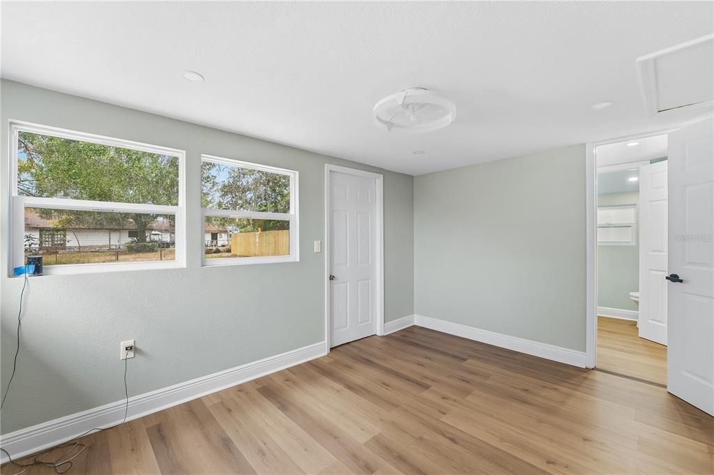 For Sale: $234,900 (3 beds, 2 baths, 1000 Square Feet)