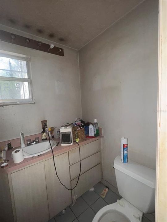 En Venta: $275,000 (3 camas, 2 baños, 1567 Pies cuadrados)