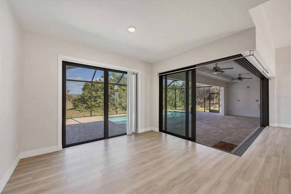 En Venta: $599,900 (3 camas, 2 baños, 2098 Pies cuadrados)