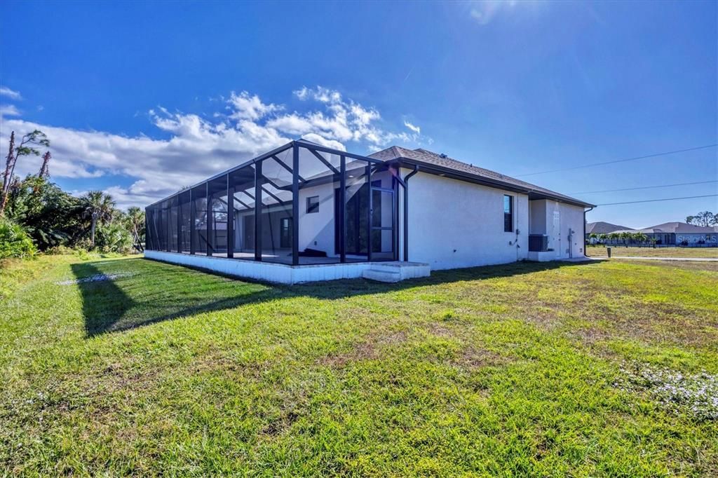 En Venta: $599,900 (3 camas, 2 baños, 2098 Pies cuadrados)