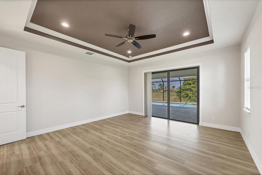 En Venta: $599,900 (3 camas, 2 baños, 2098 Pies cuadrados)