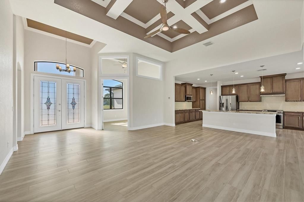 En Venta: $599,900 (3 camas, 2 baños, 2098 Pies cuadrados)