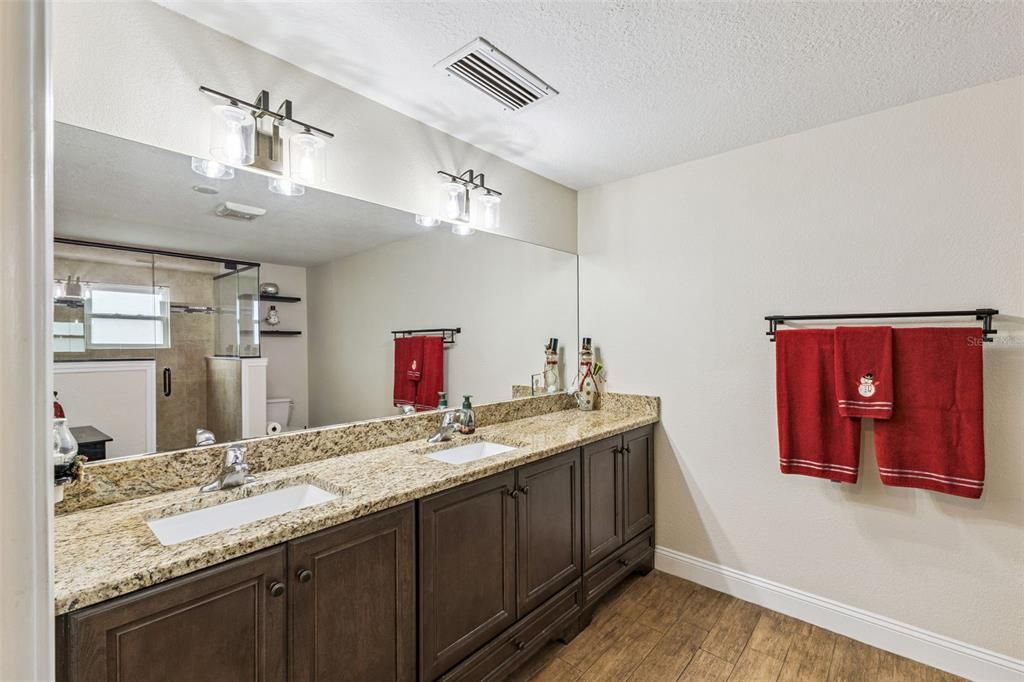 For Sale: $649,999 (3 beds, 3 baths, 2341 Square Feet)