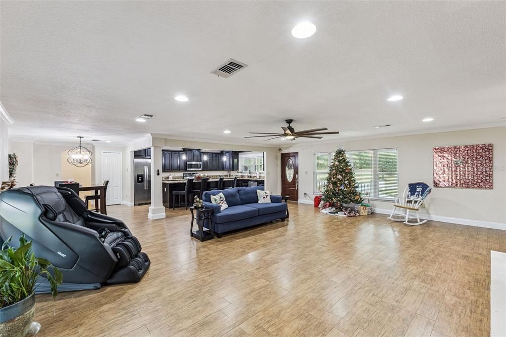 For Sale: $649,999 (3 beds, 3 baths, 2341 Square Feet)