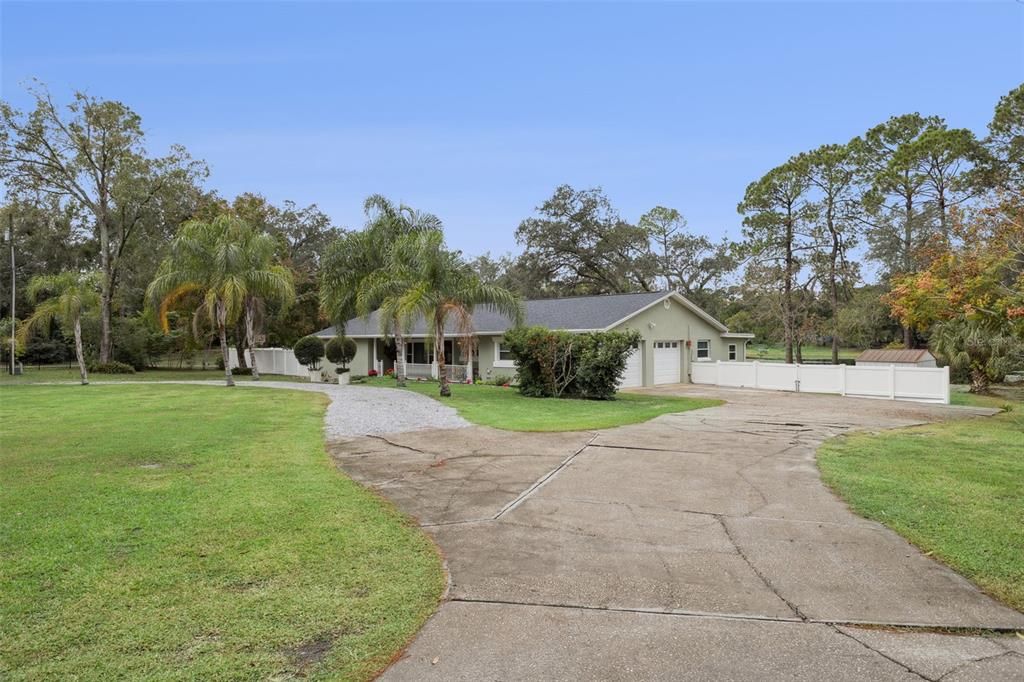 For Sale: $649,999 (3 beds, 3 baths, 2341 Square Feet)