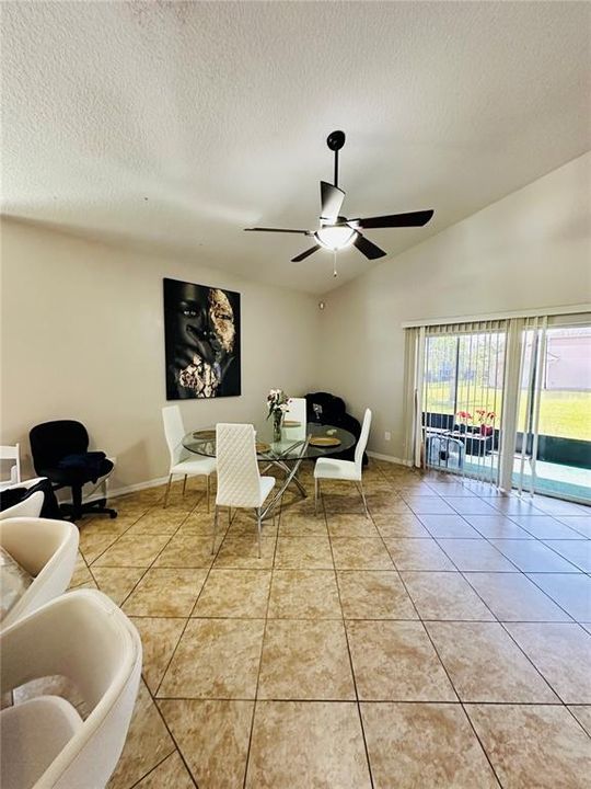 En Renta: $2,500 (3 camas, 2 baños, 1575 Pies cuadrados)