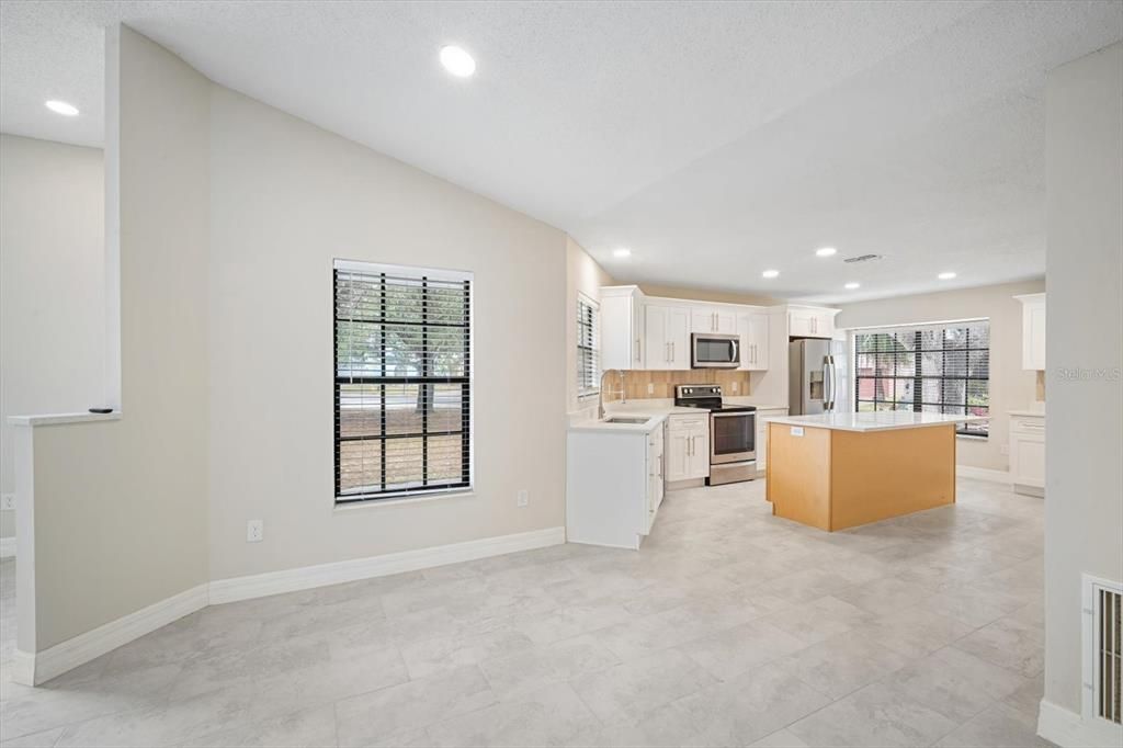 待售: $345,000 (3 贝兹, 2 浴室, 1383 平方英尺)