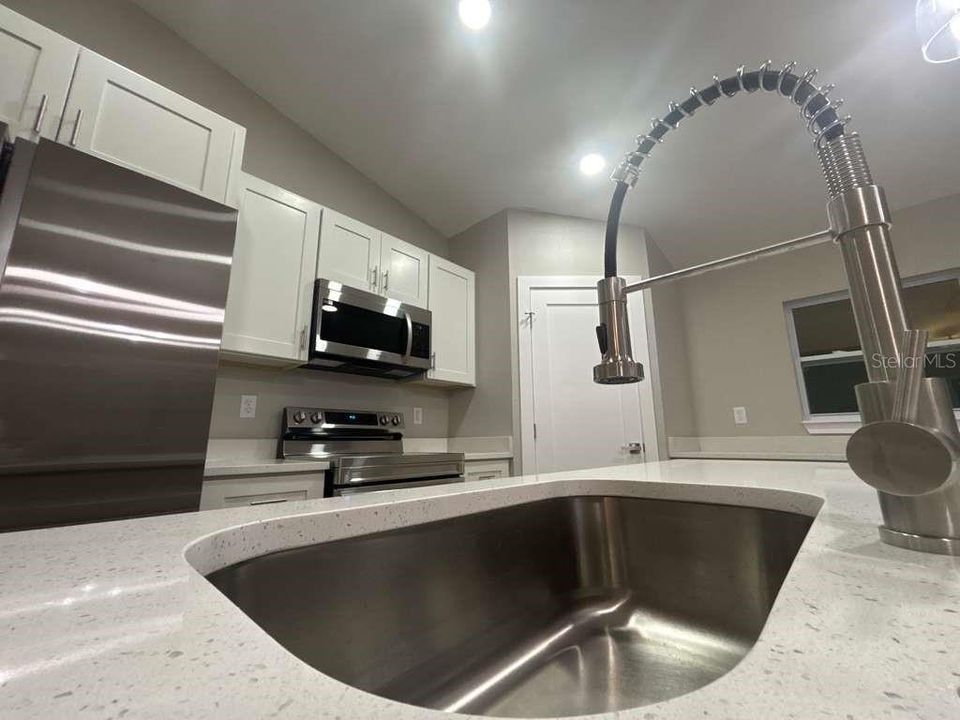 En Renta: $1,750 (3 camas, 2 baños, 1448 Pies cuadrados)