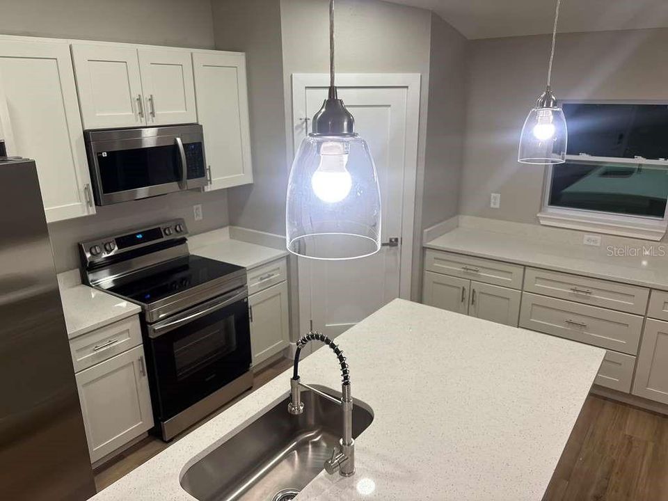 En Renta: $1,750 (3 camas, 2 baños, 1448 Pies cuadrados)