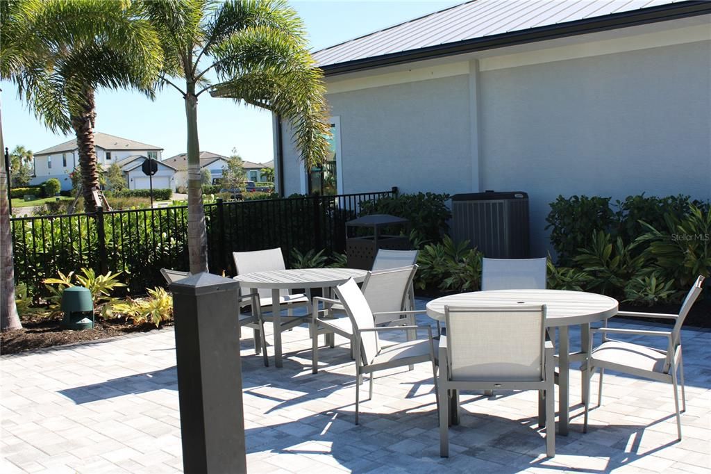 For Rent: $3,295 (5 beds, 3 baths, 2638 Square Feet)