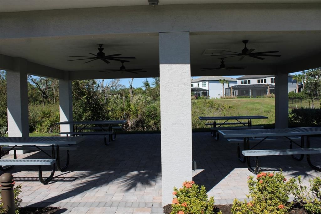 For Rent: $3,295 (5 beds, 3 baths, 2638 Square Feet)